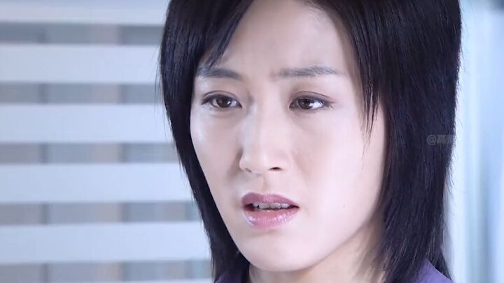 A single subtle move from the girl caught the company president’s eye—and she shot straight to execu