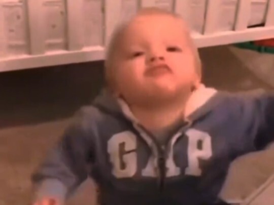 Mainkan sesuatu yang abstrak