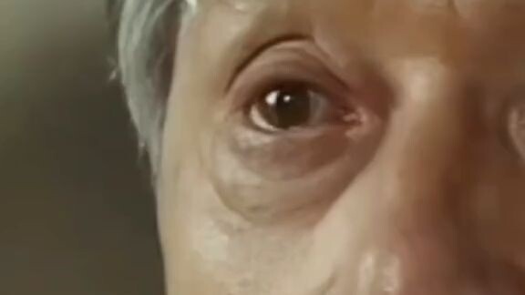 Film ini jadi salah satu penampilan paling emosional dari seorang Jackie Chan. Setelah nonton ini, k