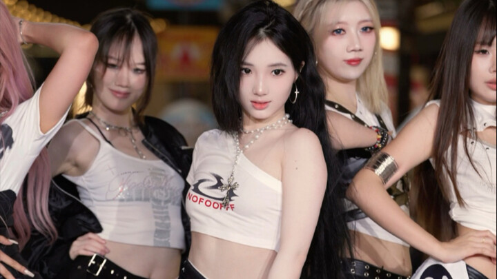 Please, Xiao Ni! #abracadabra #hip-shaking-dance #Korean-girl-group #college-girl #goddess