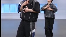 [Hwang Hyunjin] You can tell he's a princess