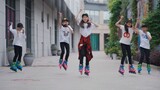 Long live the idol dance on roller skating