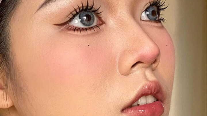 Maybe this is what makeup is all about…