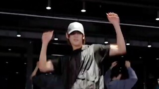 RIIZE Song Eun-seok's "Siren" practice room live shot