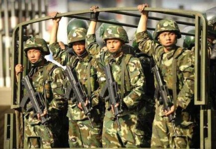 السلاح الإلهي يهبط من السماء