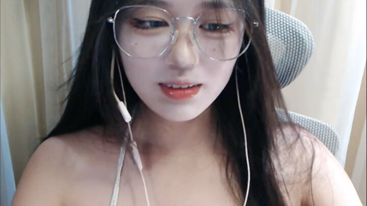 “อะไรที่แข็งมาก แต่ผู้หญิงก็ชอบกัน”