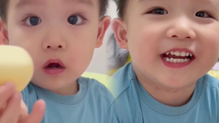 Oh my goodness, two guys are trying to sweet-talk me at the same time!