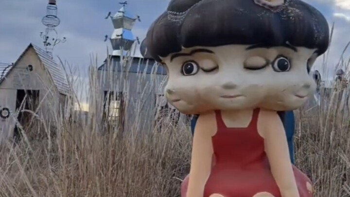 อัจฉริยะคนไหนกันนะ ไปสร้างสวนสนุกแนวคัลท์สุดแปลกที่ลี่เจียง