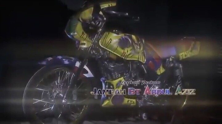 MAT MOTO (2015).