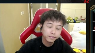 Ngăn chặn Teemo và tra tấn anh ta