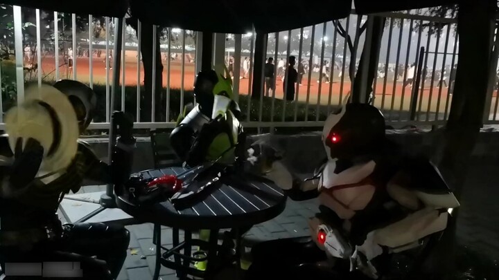Tutup saja sekolahnya, bagaimana mungkin ada mahasiswa yang tidak gilaﾍ(;´Д｀ﾍ)