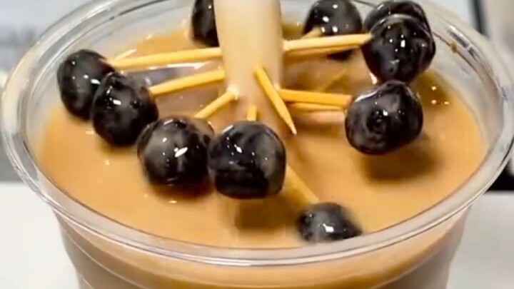 Puding keju yang bisa dibuat hanya dengan kemampuan memanaskan air.