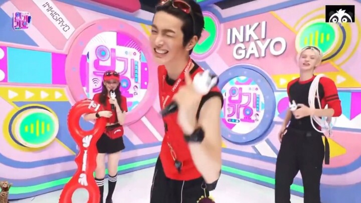 วันนี้แขกรับเชิญพิเศษของรายการคือ อันกอนโฮ! โชว์เต้นของเกิร์ลกรุ๊ป “บอกความปรารถนาของคุณ + Red Flavo