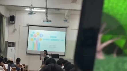 Bàn về cách để thầy cô nhớ mặt bạn nhanh chóng 🤓