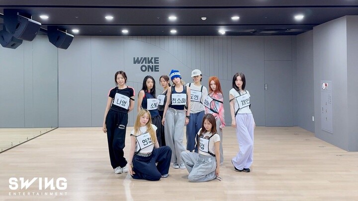 There’s even a practice room! [I.O.I] 260622 – The choreography rehearsal for their 10th-anniversary