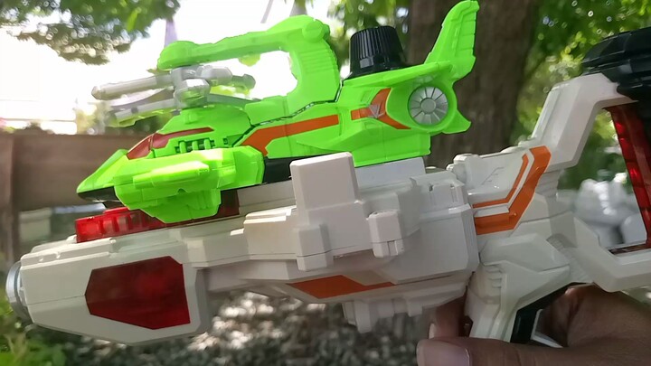 97. 魯邦連者VS巡邏連者DX旋風撥號戰鬥機（輔助機）cyclone dial fighter