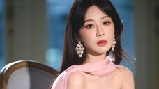 杨紫 会帮路边的爷爷买一大堆鞋垫,清晰的记得朋友孩子的生日全世界最好的宝贝杨紫现场饭拍