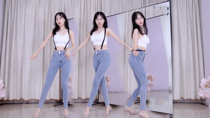 Girl’s Day Anticipation: Denim Jeans & Stilettos — Vertical Video