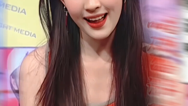 โอ้โห ไม่น่าเชื่อว่าบทสัมภาษณ์กองถ่ายสมัยก่อนจะเป็นธรรมชาติและจริงใจขนาดนี้!