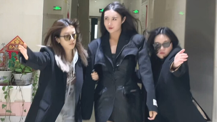 It’s not a head—it’s a spinning Earth!