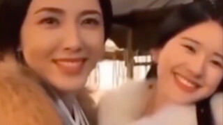 Zeng Li’s classmates are all movie stars—leading actors and actresses. What’s the point of her hangi