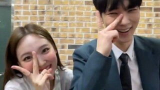 Video nhảy "Talk that Talk + Gasoline" của Nayeon x KEY đã được phát hành!