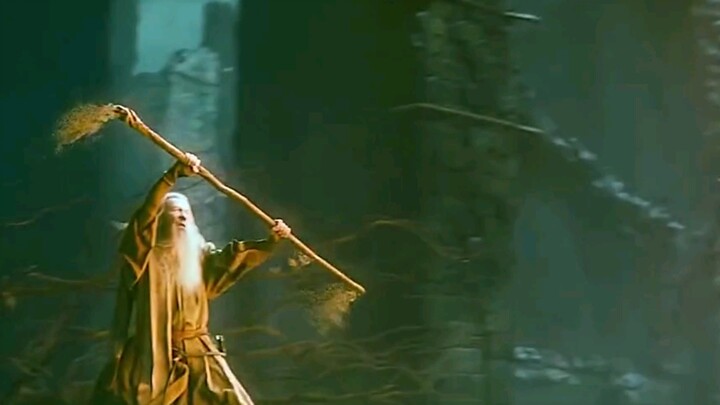 Penyihir Jarak Dekat Gandalf: Iluminasi Ula!