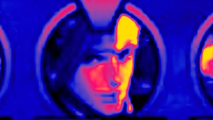 Dunia ini akhirnya gila.