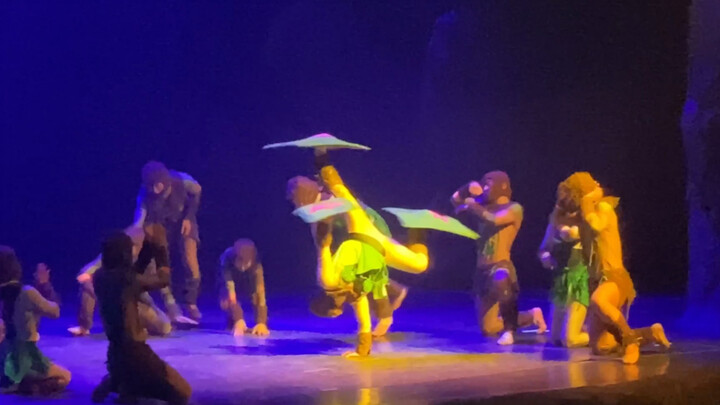 Hầu Vương: Tiết mục sân khấu mãnh liệt, chấn động toàn trường