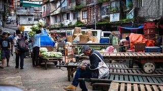人生不可能总是一帆风顺，遇到挫折要勇敢面对，只要不怕苦不怕累，坚持下去，最后一定能成功[加油][加油][加油]