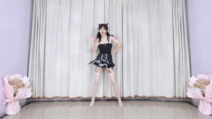 Apink No No Tiểu ác ma màu trắng đi chân trần chế độ ngang