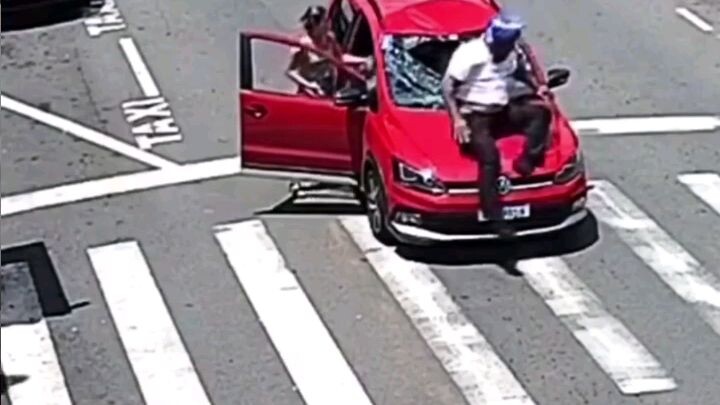 Saved for a moment #AccidentAlertBD #RoadAccident #AccidentNews #AccidentAnalysis #RoadSafety