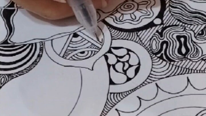 Zentangle - Mandala 曼陀罗禅绕图 #zentangle #learntodraw #creativehealing #handcrafted #禅绕画 #治愈 #画画 #手绘