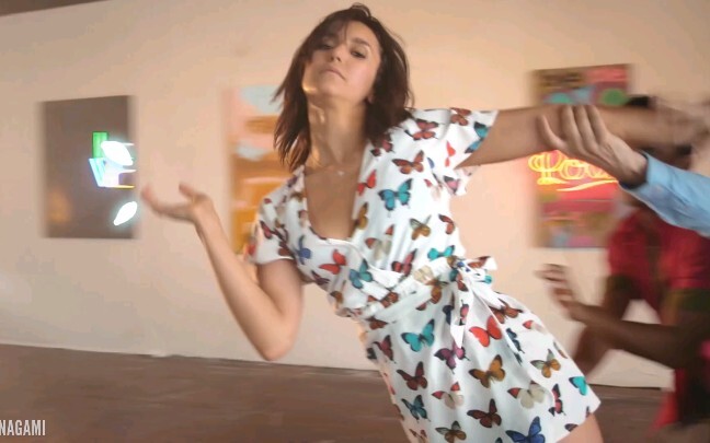 【吸血鬼日记|妮娜杜波夫】女神一跳舞 我心就软了