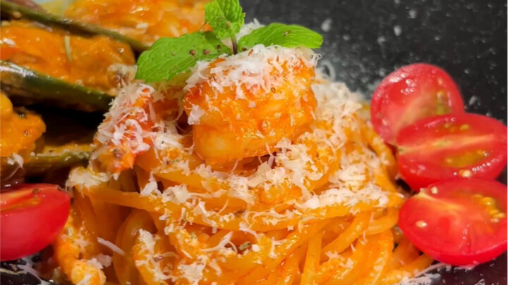 Spicy Creamy Seafood Pasta 🍝