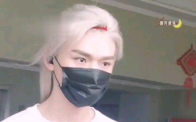 【Gong Jun】The white-haired beauty is so awesome when she attacks me!!!