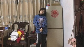 Tôi muốn ngủ ở nhà vào cuối tuần ... Vũ đạo ban đầu của "Return to the Cage" // một thể loại tưởng t