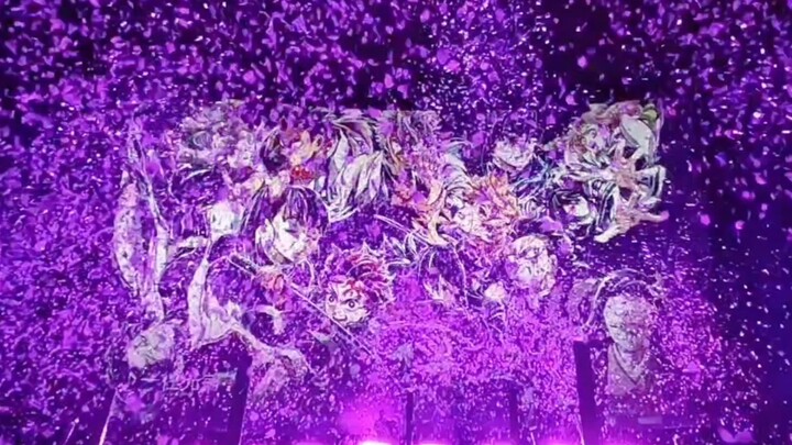 ดาบพิฆาตอสูร งานอำลาที่ฉางชุน · สายฝนดอกวิสทีเรียแสนงดงาม :) ได้เข้าร่วมงานอำลา ดาบพิฆาตอสูร ที่ฉางช