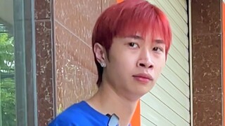 هذا الـ"شي تسي" يطالبني يوميًا بالذهاب لاستقبال العملاء.