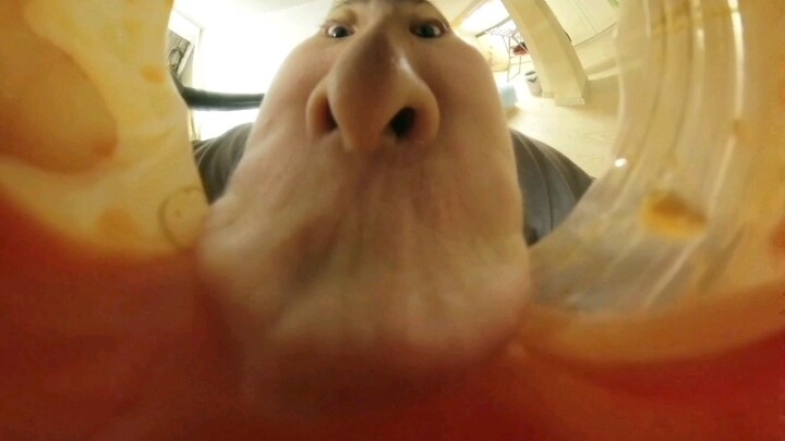 แฟนเธออวดเล็บไก่ไร้กระดูกสุดแซ่บ…ว่าแต่เจ้านี่มันเผ็ดทั้งสองด้านเลยนะ!