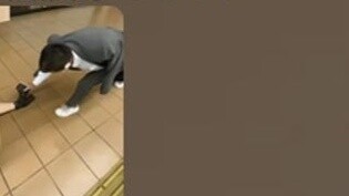 Aku memikirkannya cukup lama, tetapi setelah menonton videonya, aku tertawa sangat keras sampai otak