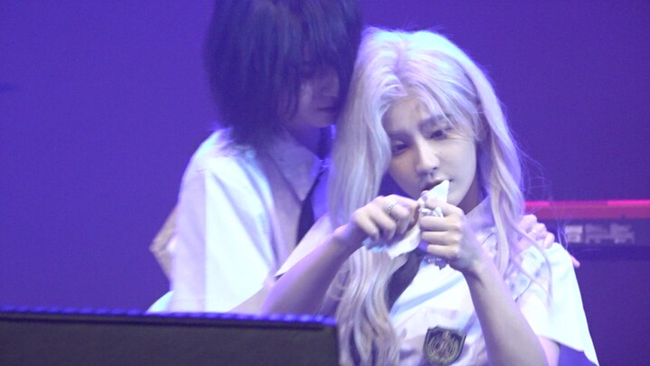 【فونغ تيان تشينغ يون】رقصة ثنائية «الشرير هو أنا»