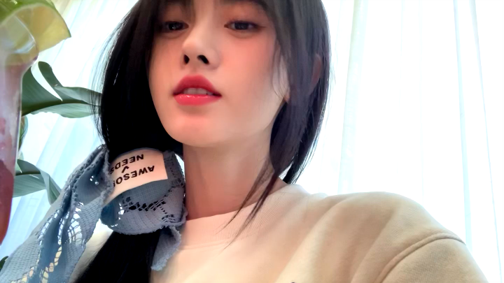 🍊Judy Tang's Stunning Live Photos