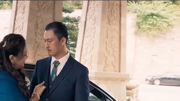 Before, he had Cao Dahua as his gigolo, and now he has Liu Haizhu as his gigolo!