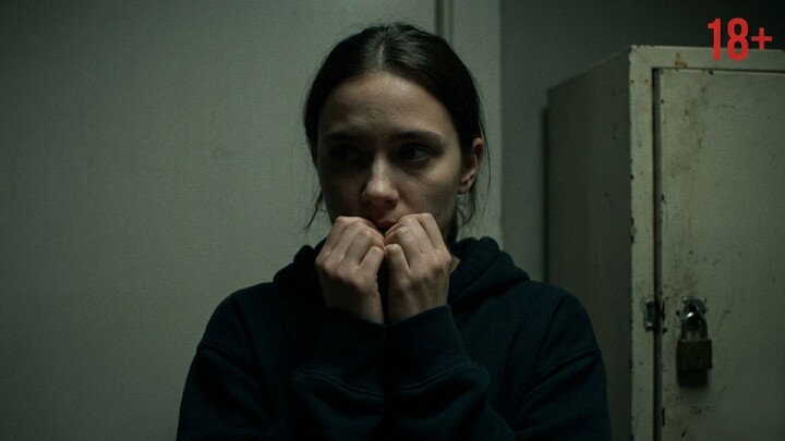 Terjebak di Ruang Rahasia Balik Cermin: Kisah Obsesi dan Penghianatan - Rekomendasi Movie