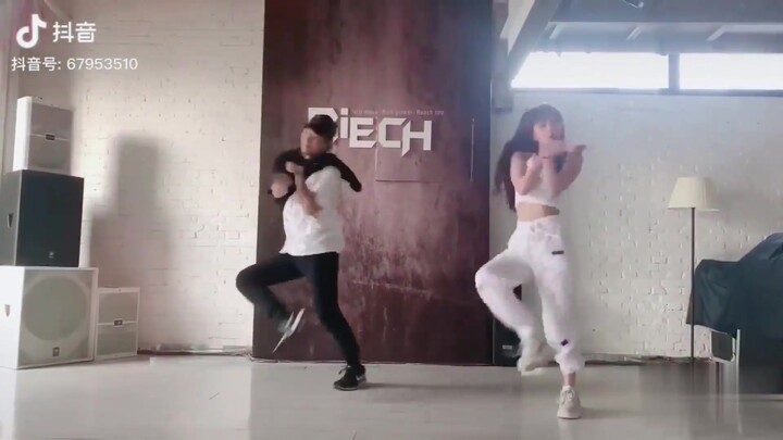 青春有你2孔雪儿练习室舞蹈，真的不输女团！