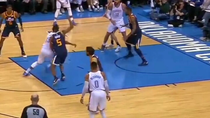 pg13 dunk over Derick favors