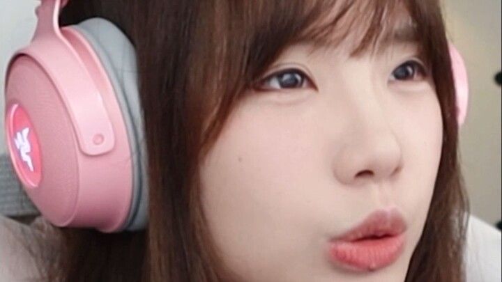 My girlfriend is really a pig!