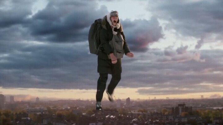 Woman Suddenly Loses Gravity: After Half a Year, She Drifts 100 km Into Outer Space—How Can She Surv