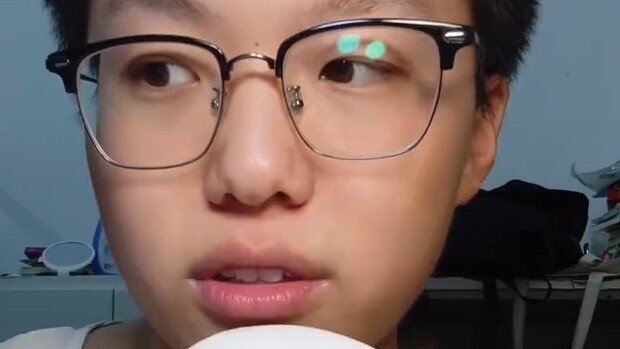 Saya merekomendasikan semua orang yang telah mengutuk Peri Astrologi untuk menonton video ini